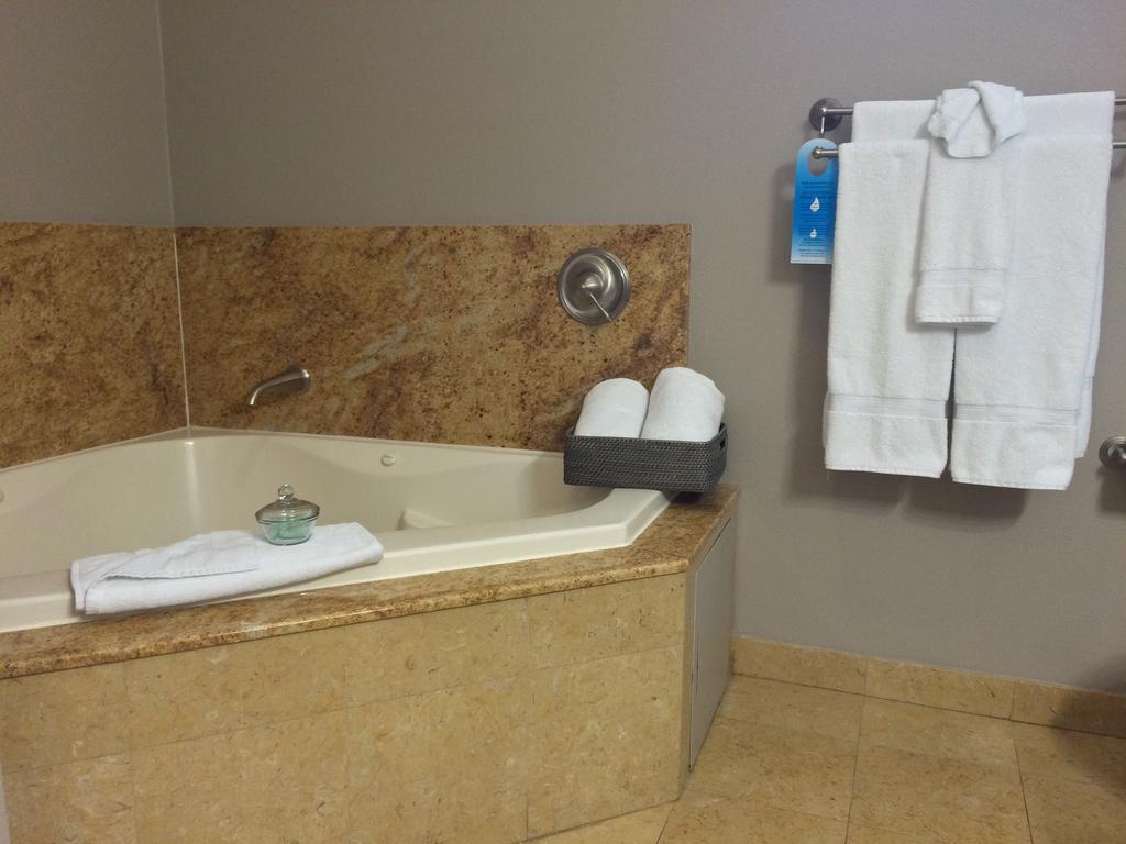 Bel Abri Napa Valley Inn Экстерьер фото