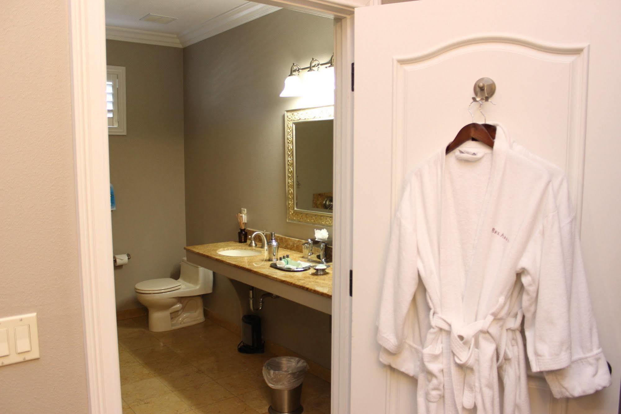 Bel Abri Napa Valley Inn Экстерьер фото