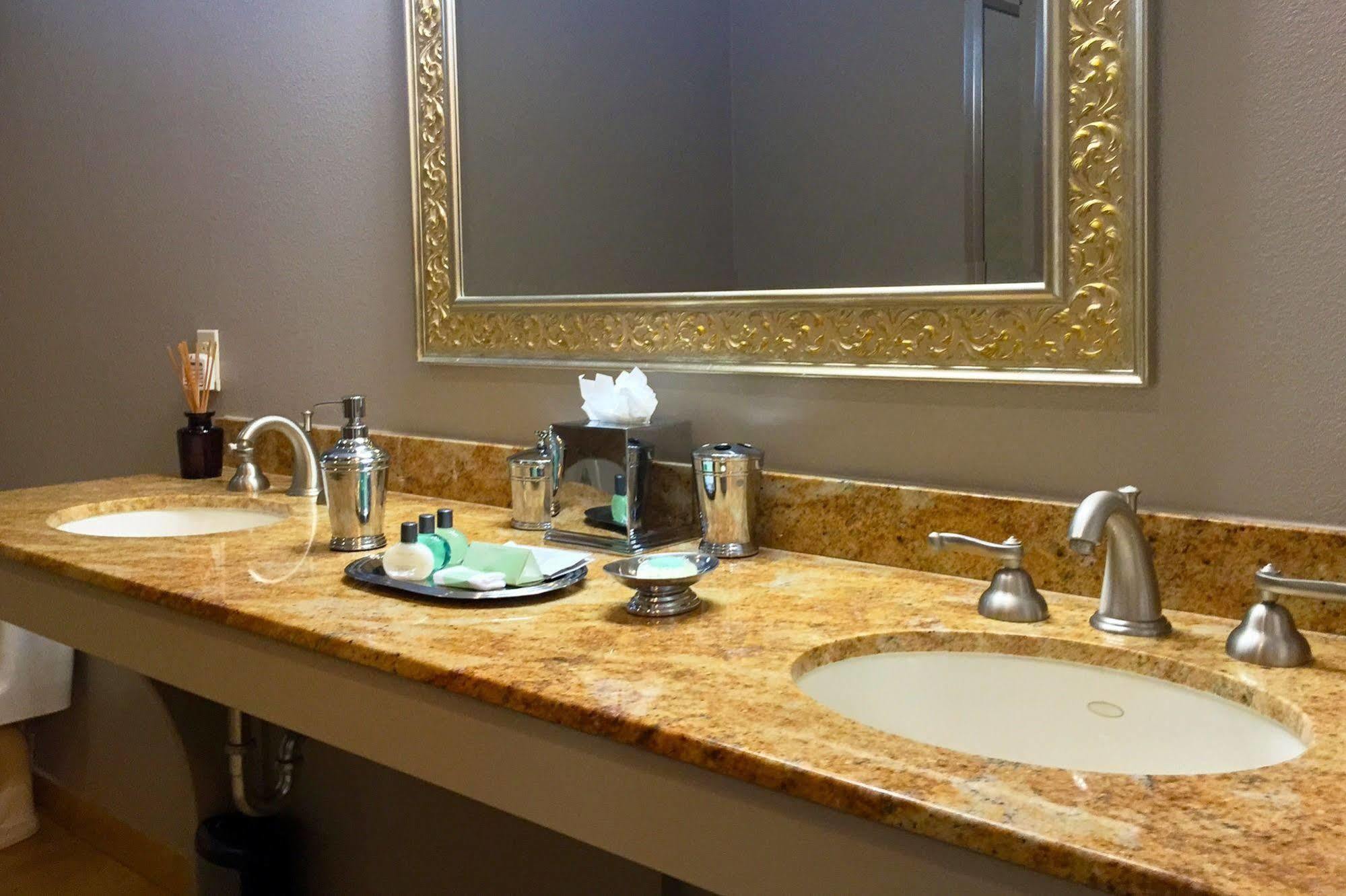 Bel Abri Napa Valley Inn Экстерьер фото